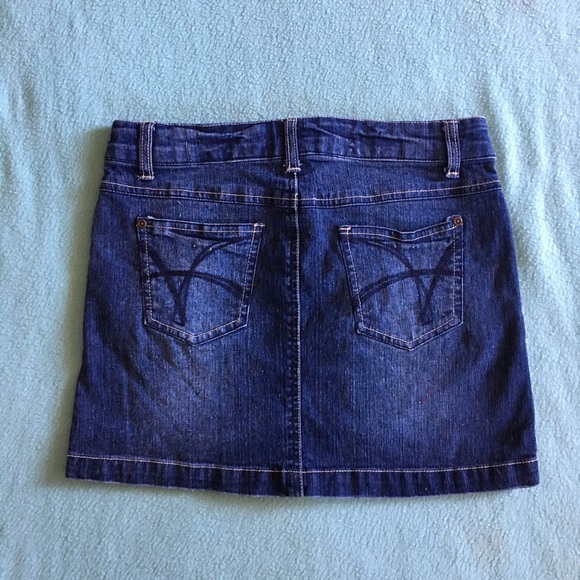 Skirt - Picture 2 of 2